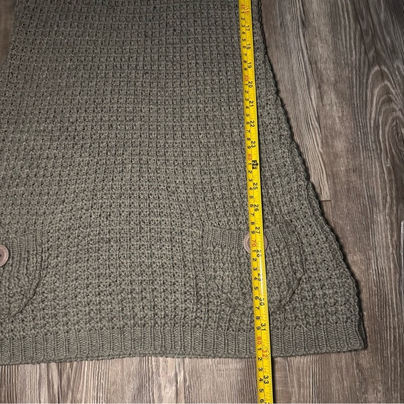 Papaya Chunky Knit Short Sleeve Sweater in Olive Gray - Picture 5 of 6